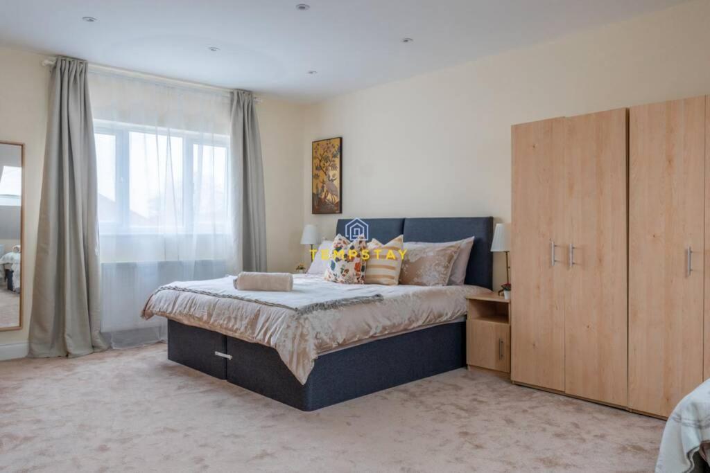 5 Bed/4 Bath At Wembley Stadium & Free Parking London Eksteriør bilde
