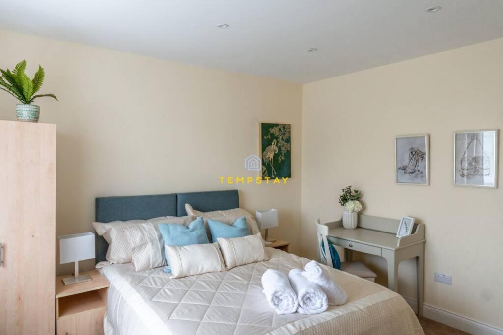 5 Bed/4 Bath At Wembley Stadium & Free Parking London Eksteriør bilde